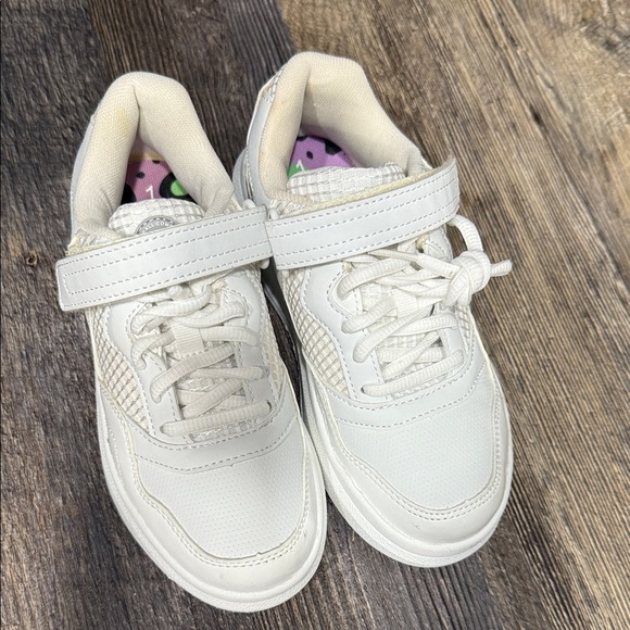 AND1 Kids white Sneakers - Picture 4 of 9